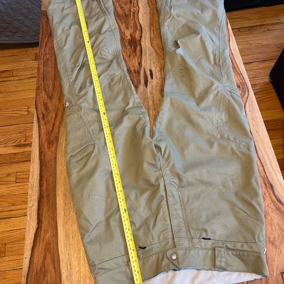 Rossignol ski or snowboarding pants size L in like new condition - Picture 1 of 12